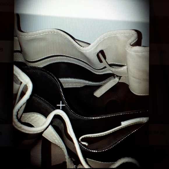 Handbag - Picture 4 of 6